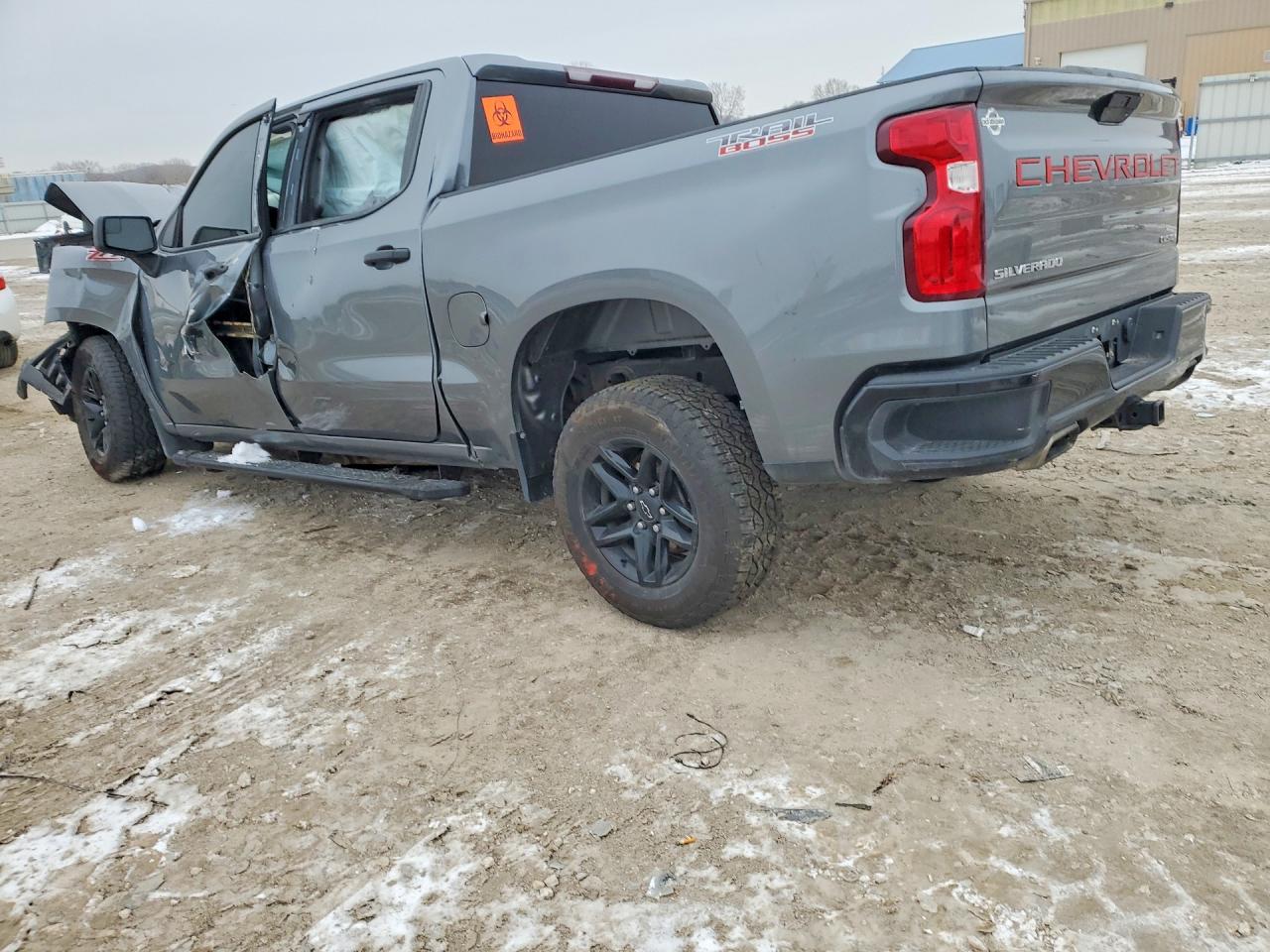 2021 CHEVROLET SILVERADO K1500 TRAIL BOSS CUSTOM photo 3