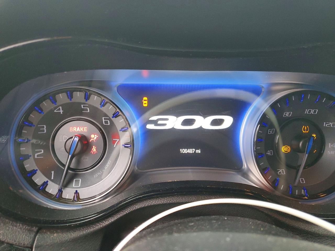 2018 CHRYSLER 300 S photo 9