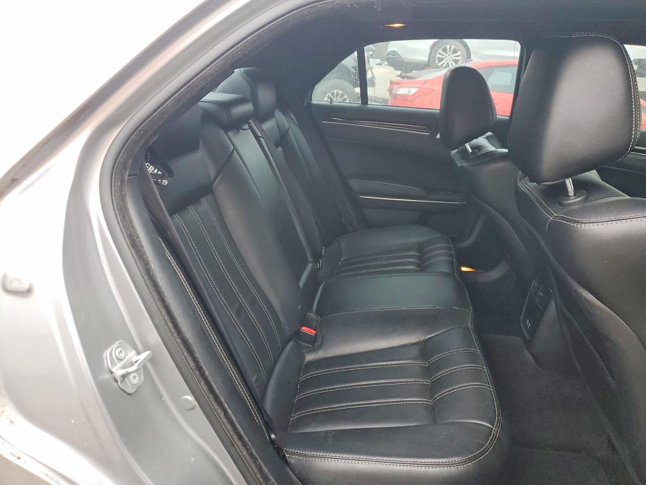 2018 CHRYSLER 300 S photo 10