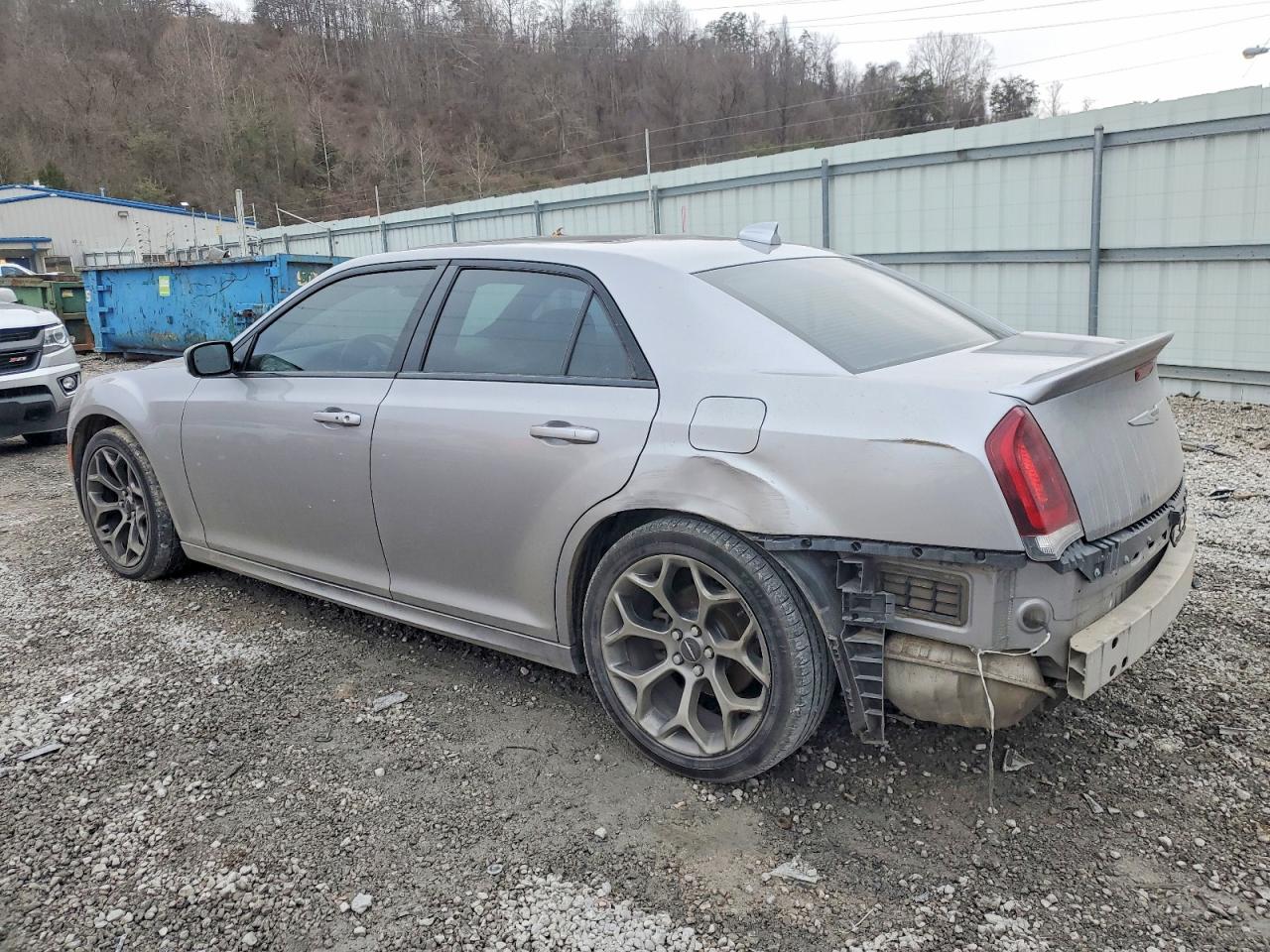 2018 CHRYSLER 300 S photo 2