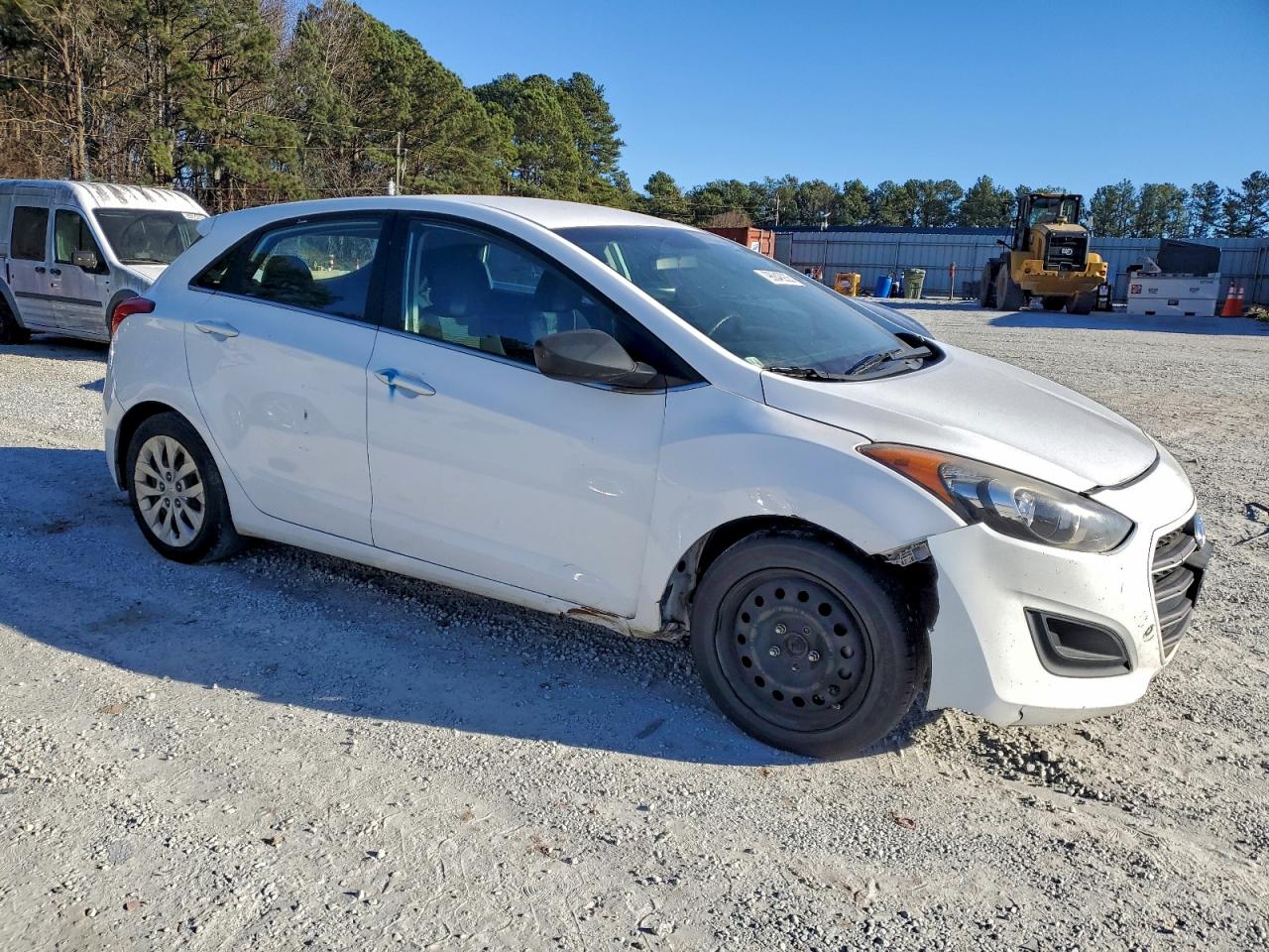 2017 HYUNDAI ELANTRA GT photo 4