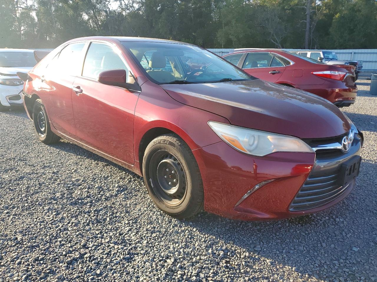 2016 TOYOTA CAMRY LE photo 4