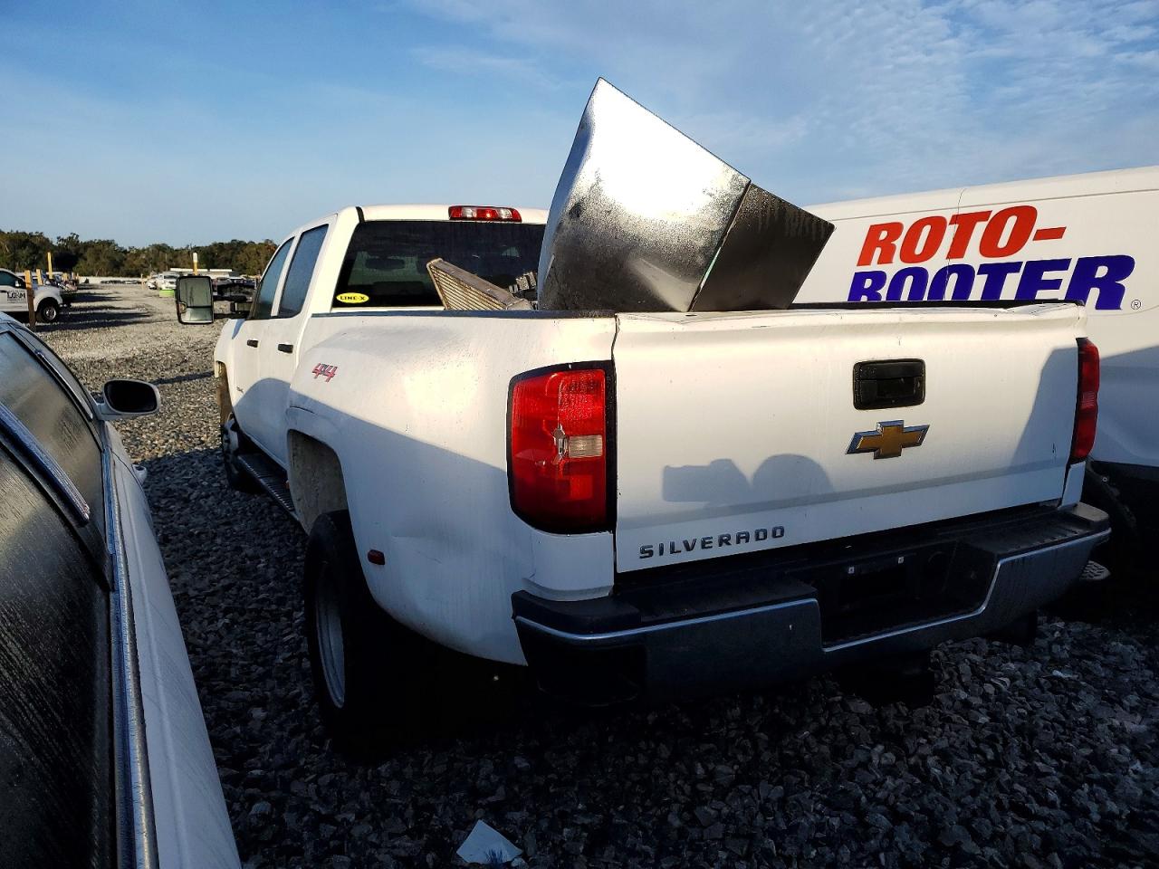 2019 CHEVROLET SILVERADO K3500 photo 2