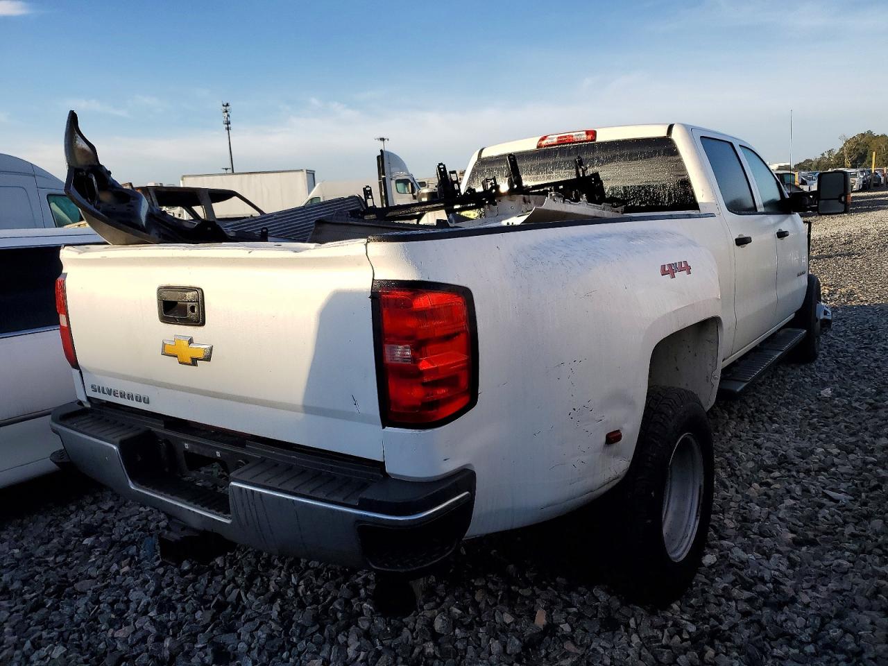 2019 CHEVROLET SILVERADO K3500 photo 3