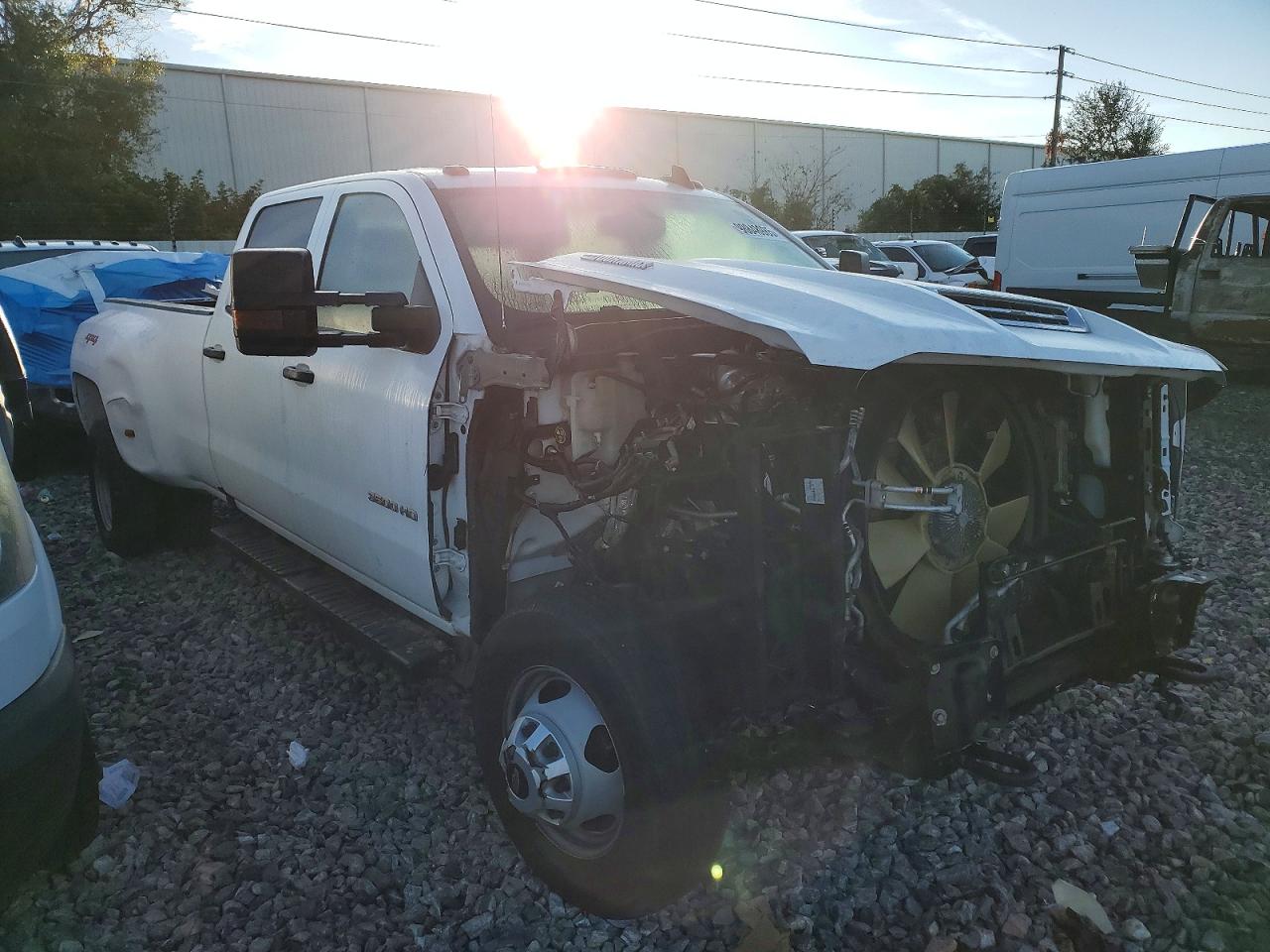 2019 CHEVROLET SILVERADO K3500 photo 4