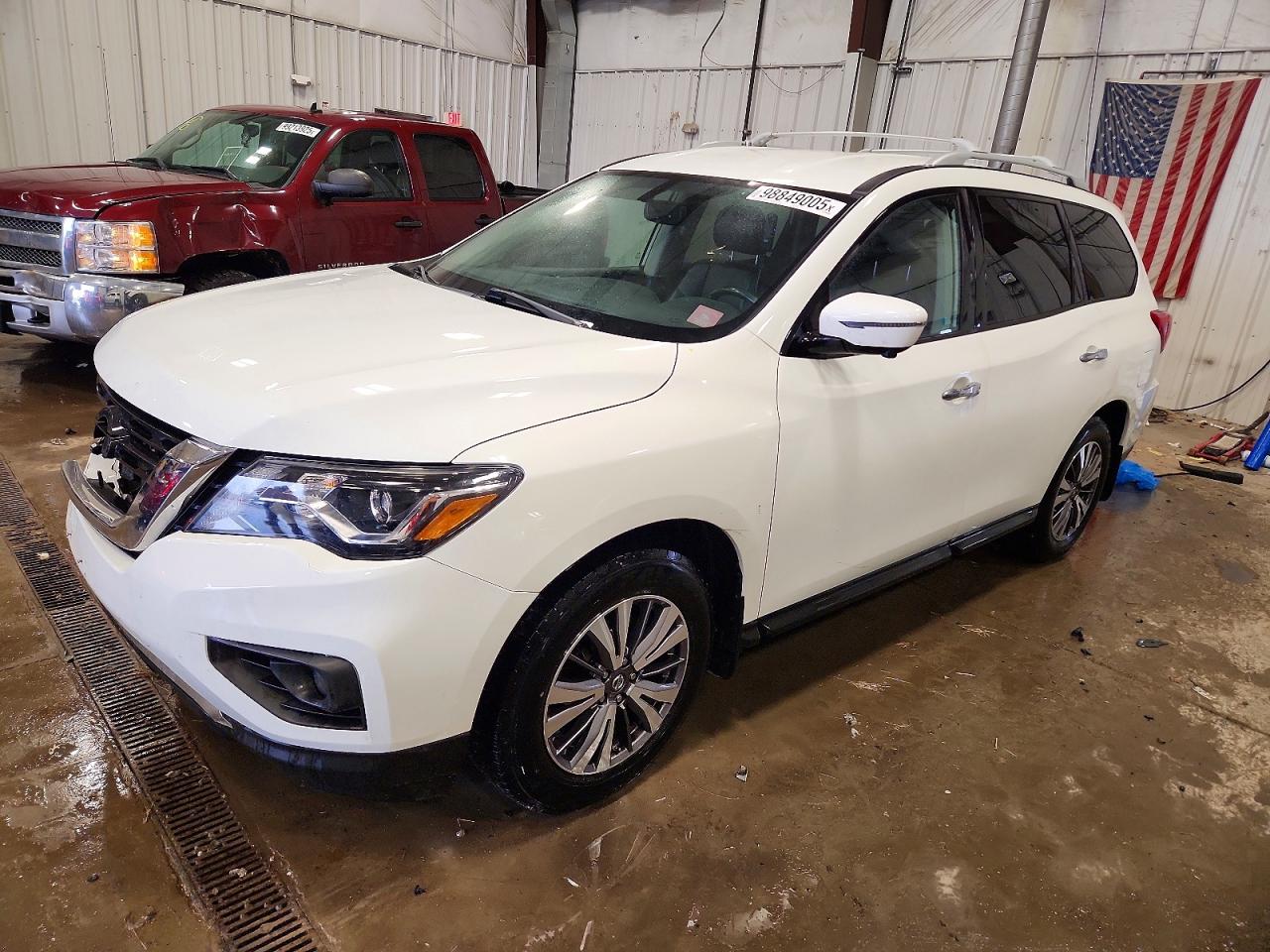 2017 NISSAN PATHFINDER