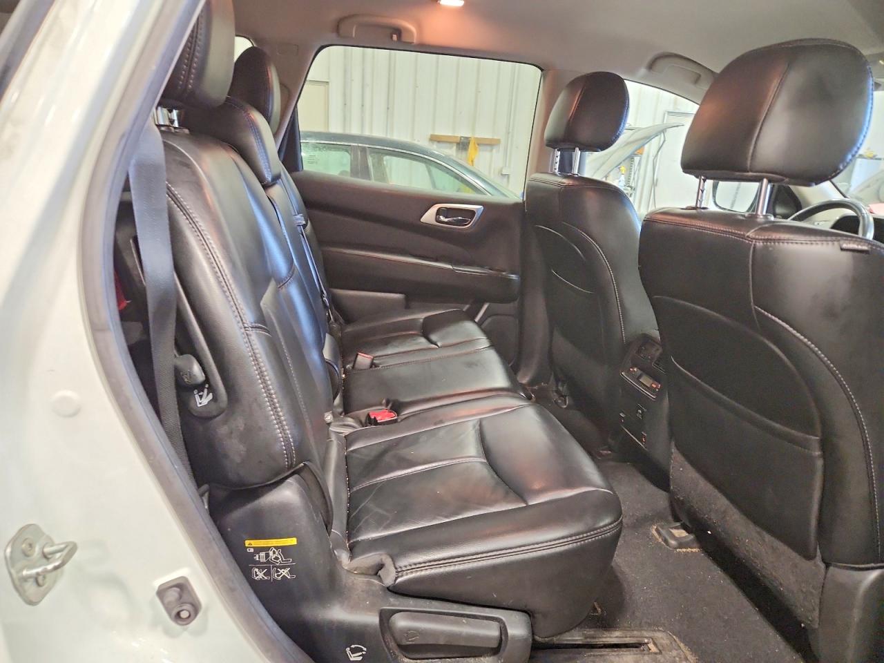 2017 NISSAN PATHFINDER S photo 11
