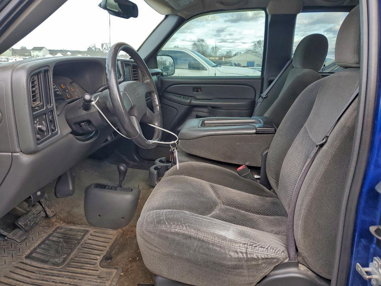 2004 CHEVROLET SILVERADO K1500 photo 7