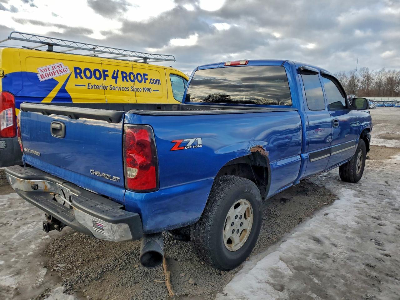 2004 CHEVROLET SILVERADO K1500 photo 3