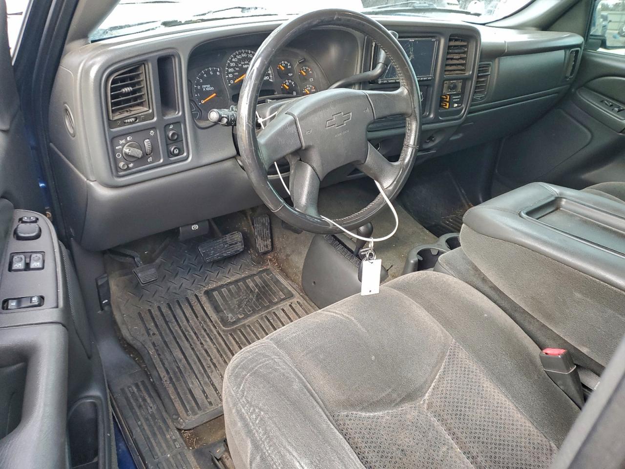 2004 CHEVROLET SILVERADO K1500 photo 8