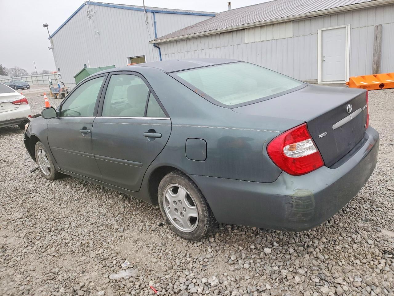 2003 TOYOTA CAMRY LE photo 2