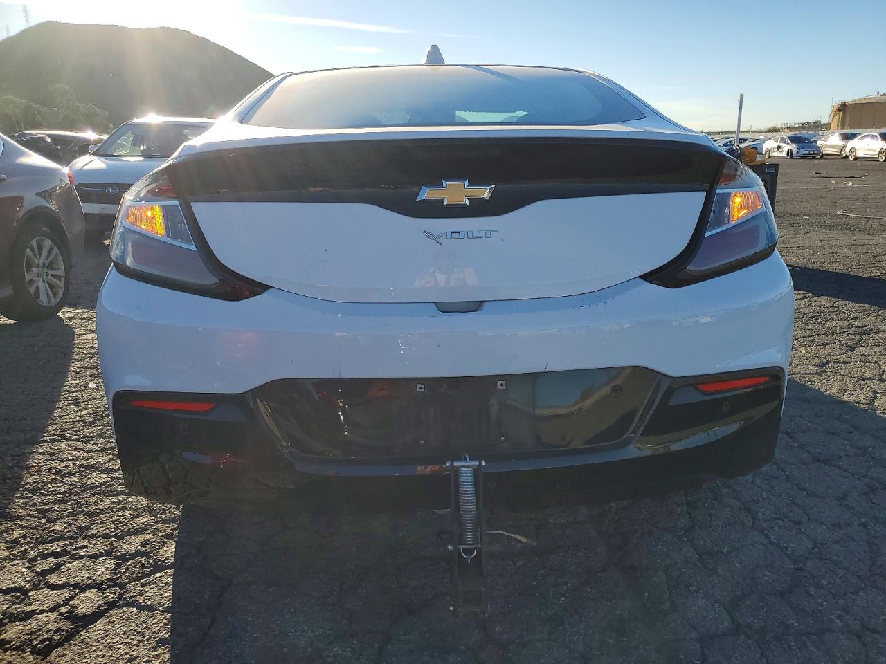 2017 CHEVROLET VOLT PREMIER photo 6