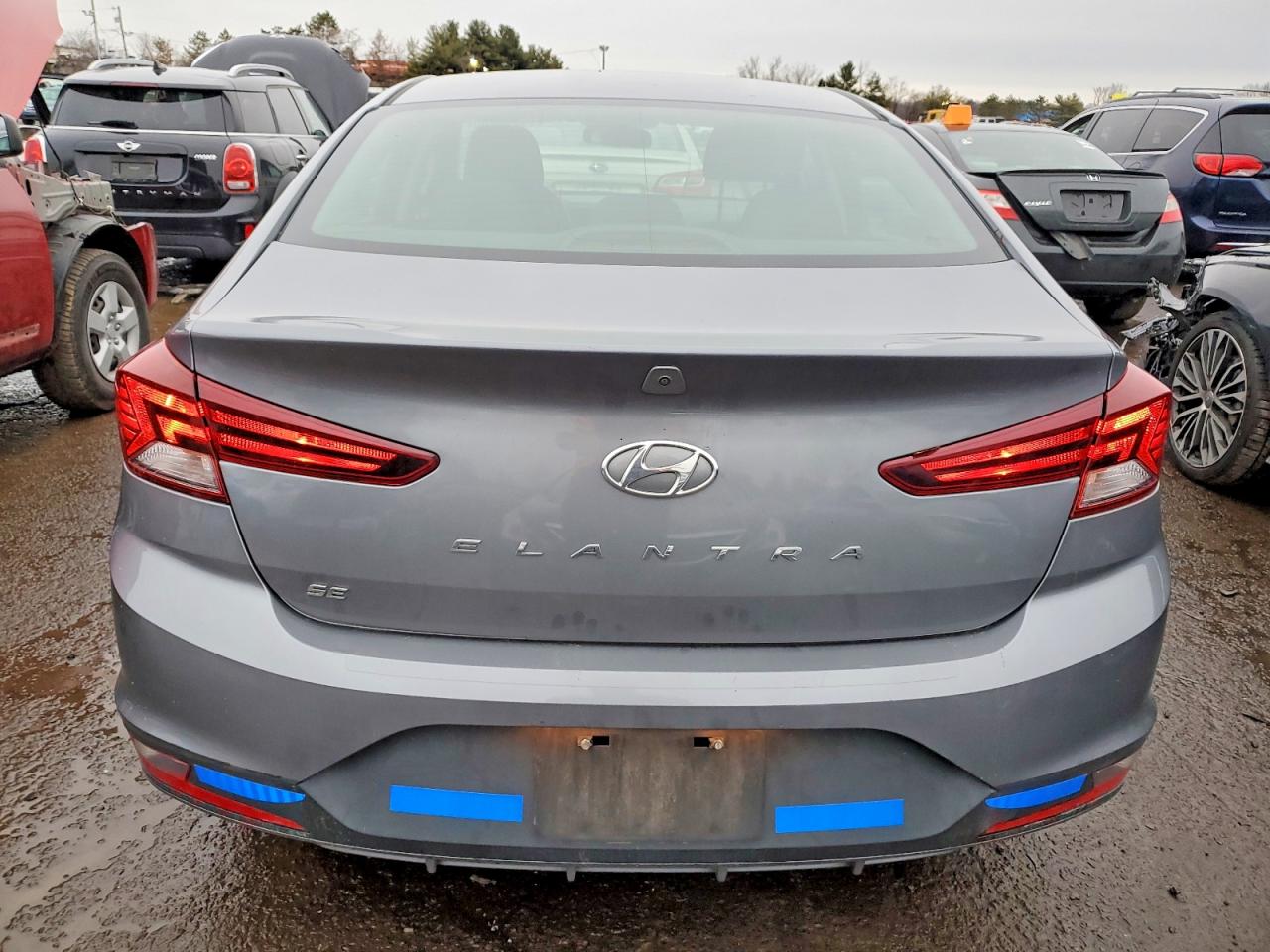 2019 HYUNDAI ELANTRA SE photo 6