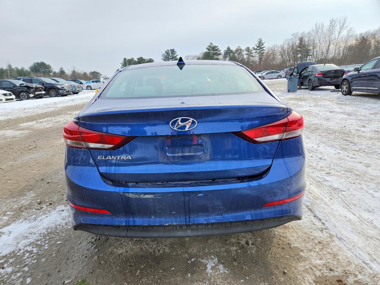 2017 HYUNDAI ELANTRA SE photo 6