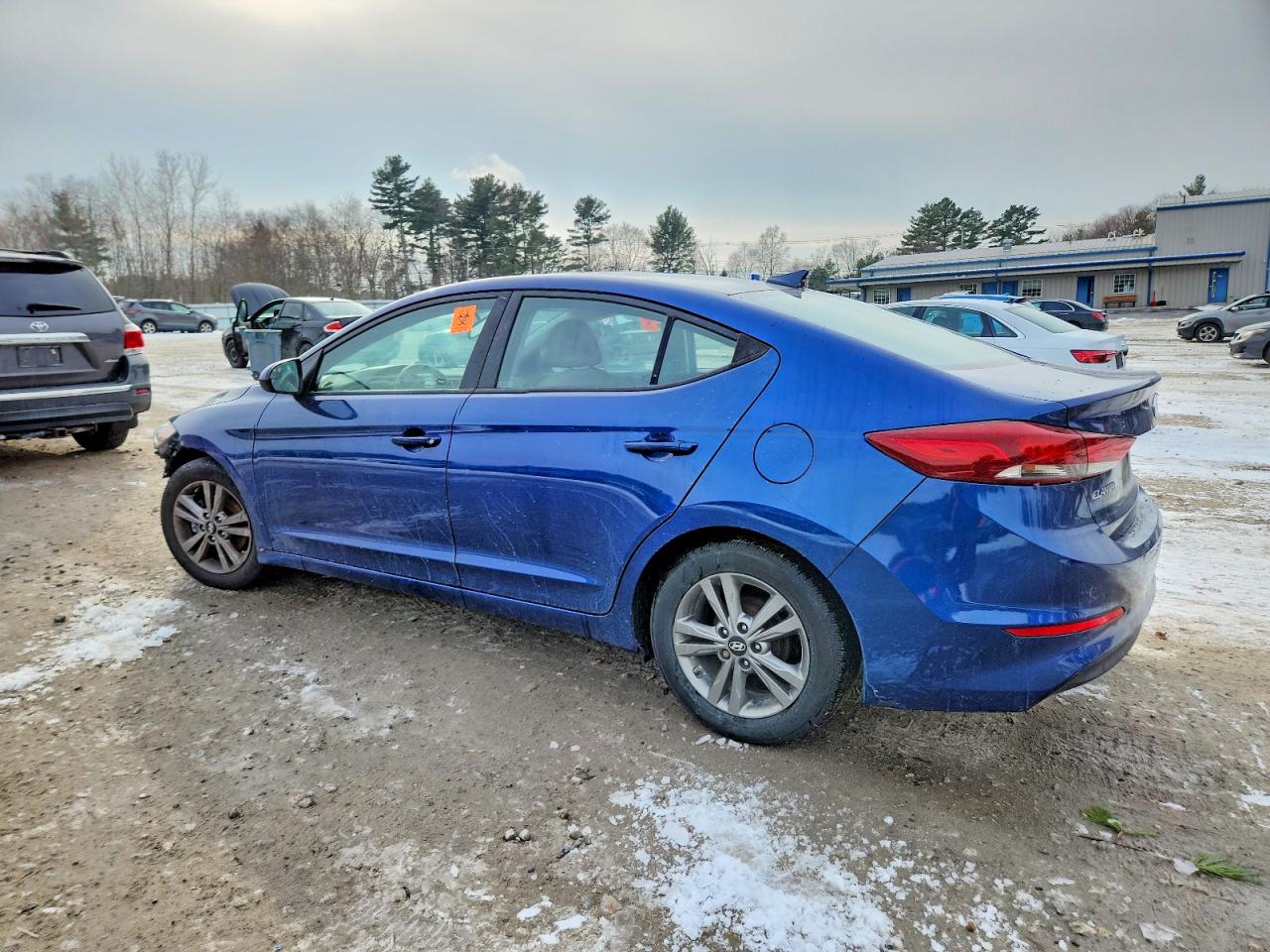 2017 HYUNDAI ELANTRA SE photo 2
