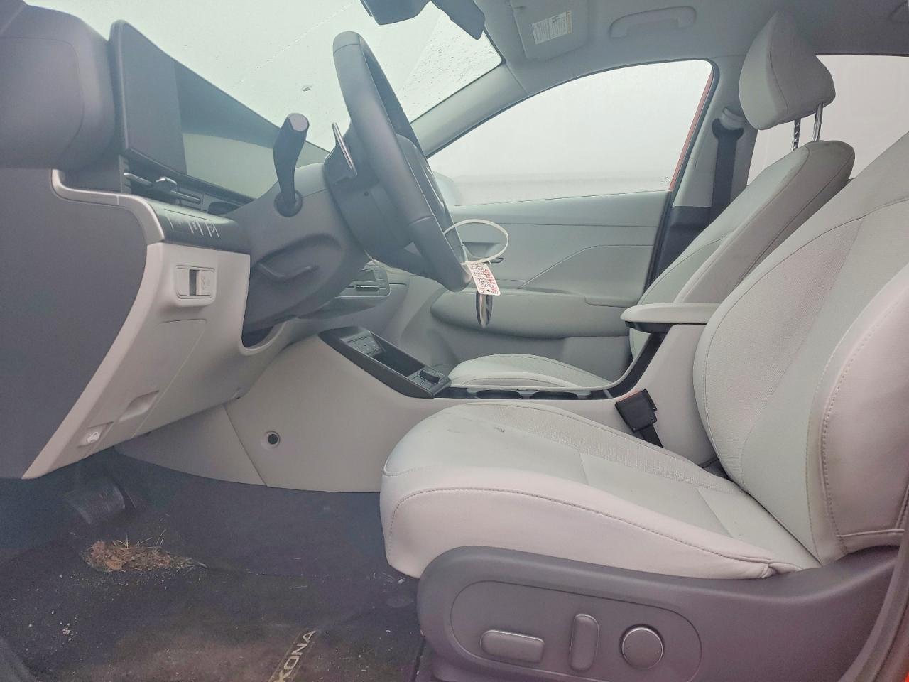 2024 HYUNDAI KONA SEL photo 7