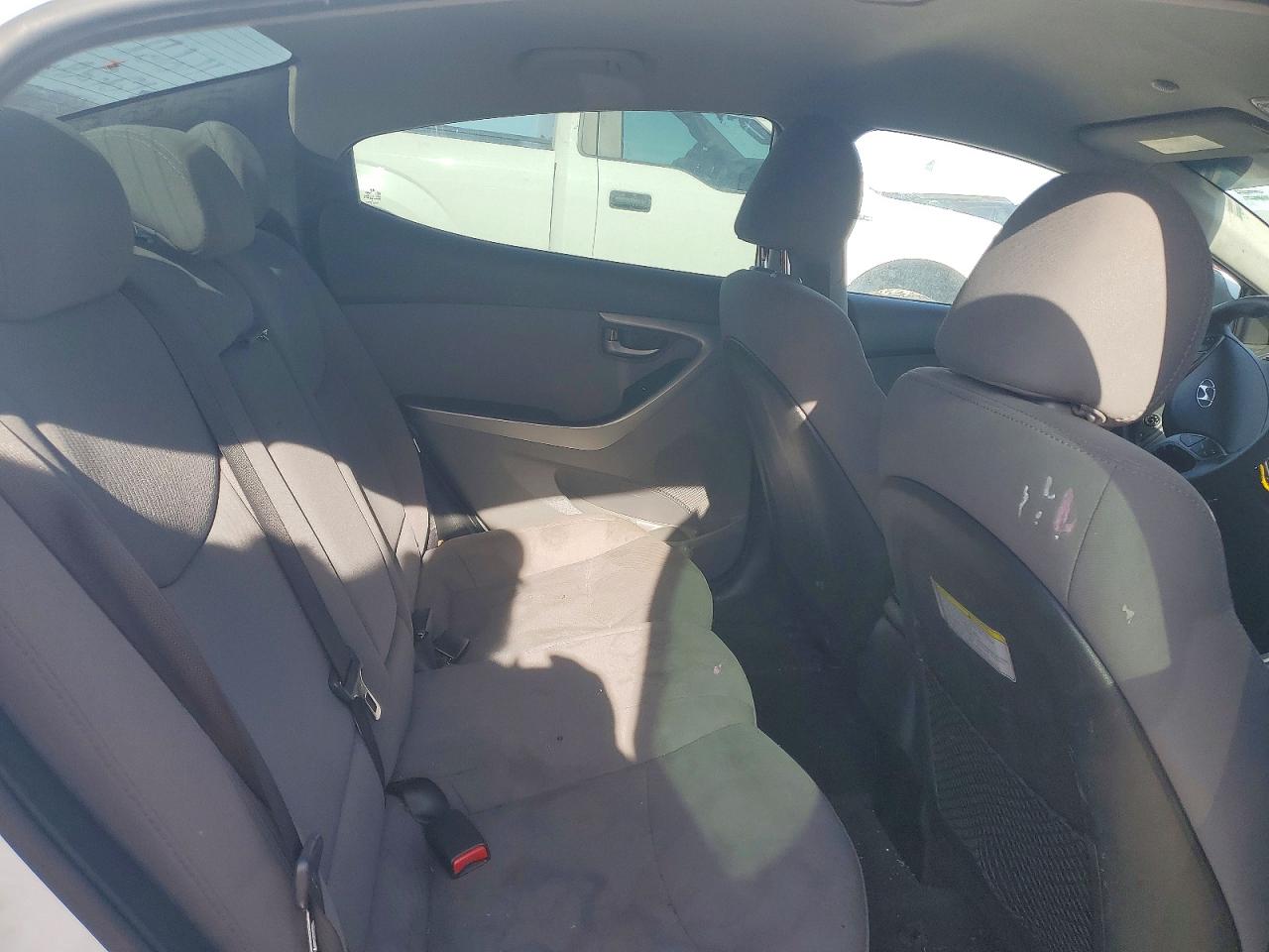 2015 HYUNDAI ELANTRA SE photo 27