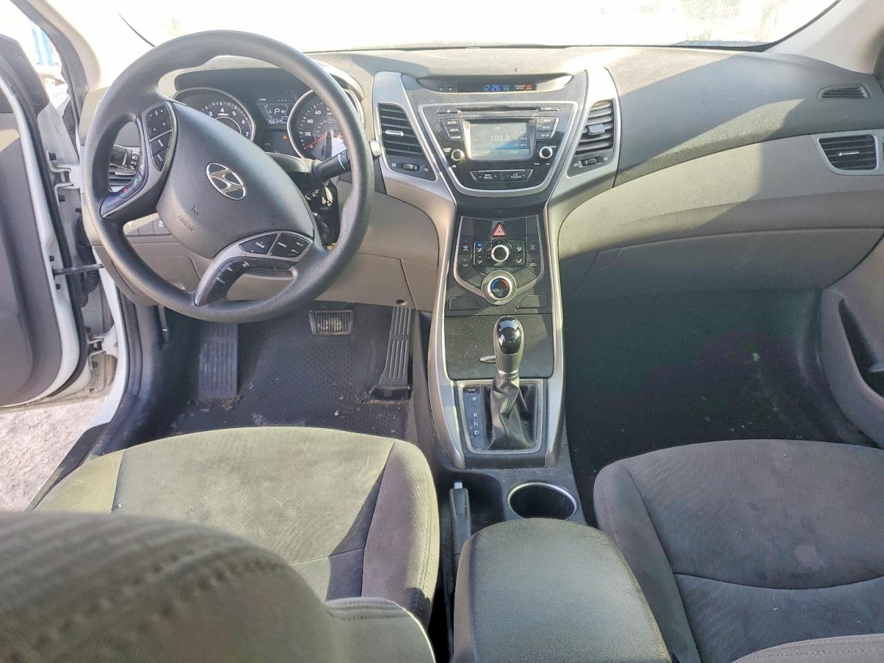 2015 HYUNDAI ELANTRA SE photo 21
