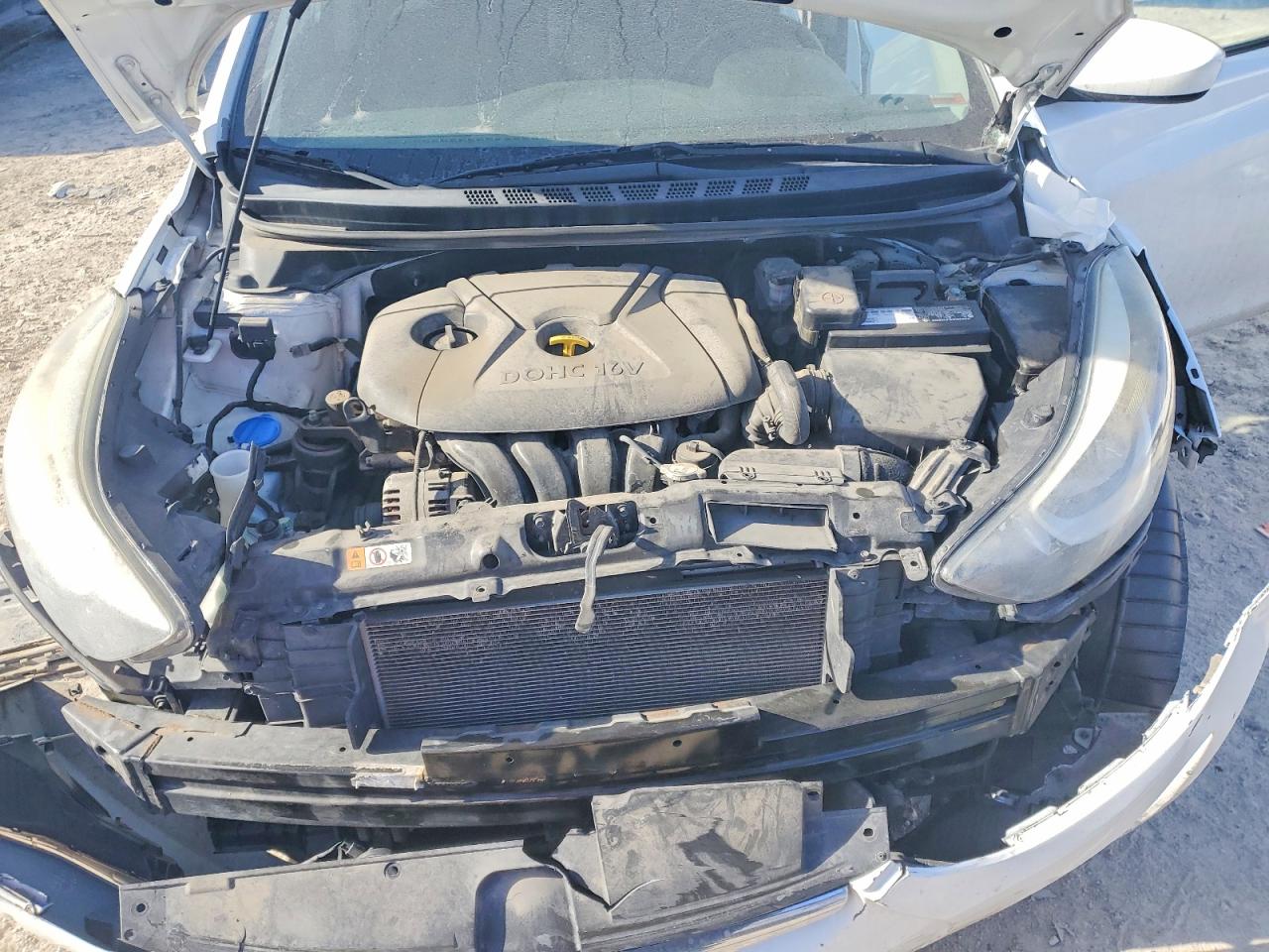 2015 HYUNDAI ELANTRA SE photo 30