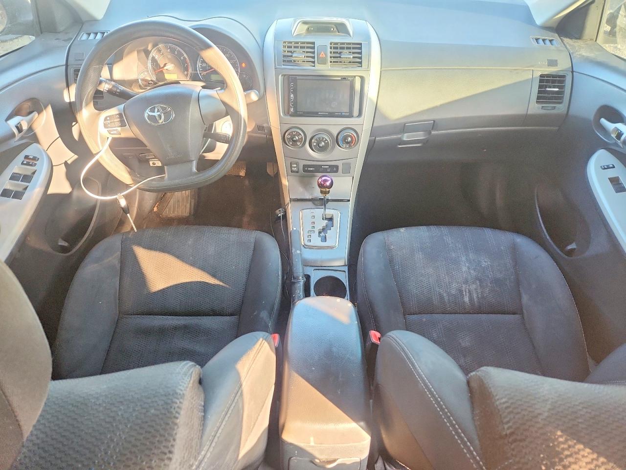 2013 TOYOTA COROLLA BASE photo 8