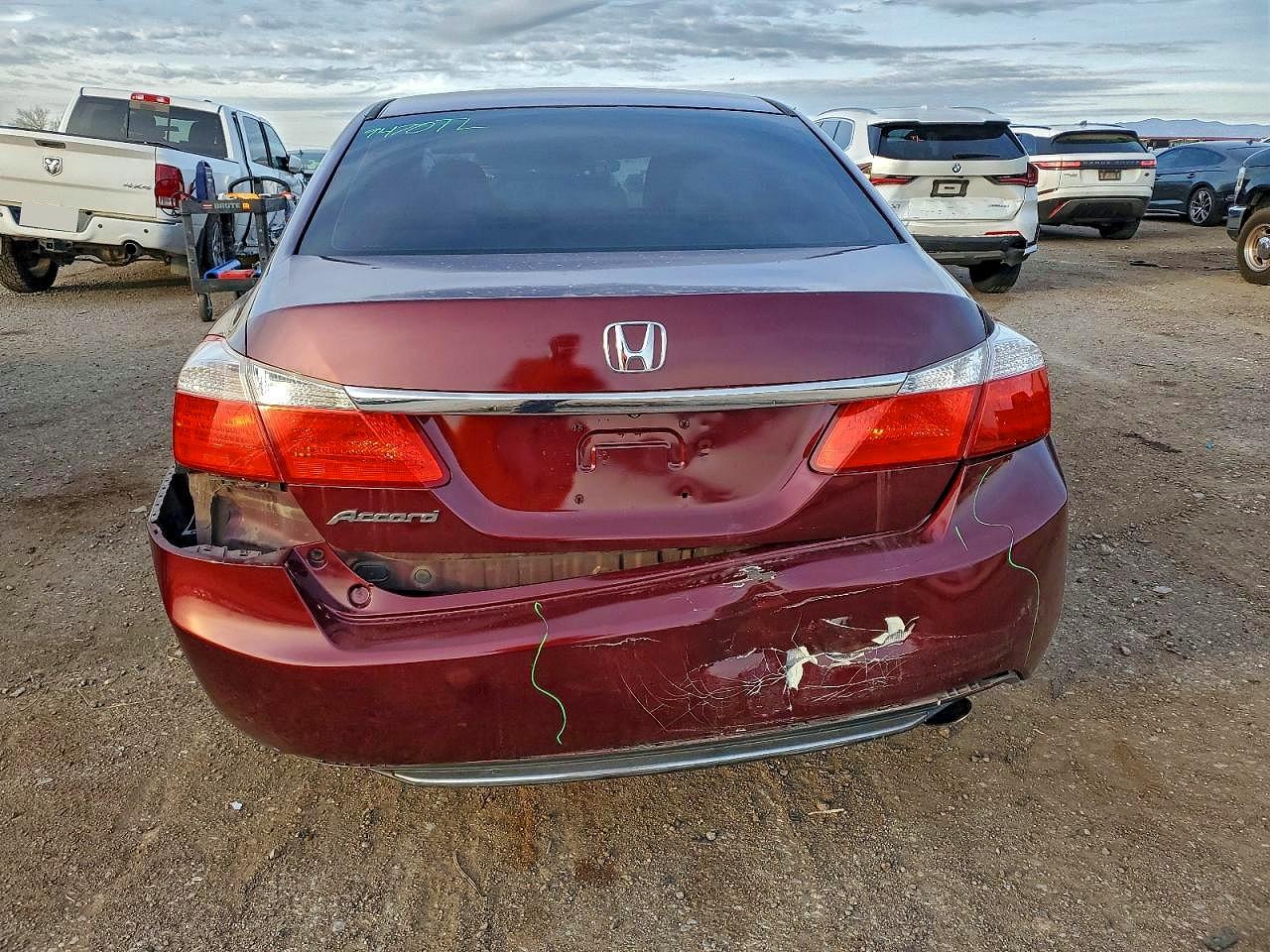 2013 HONDA ACCORD LX photo 6