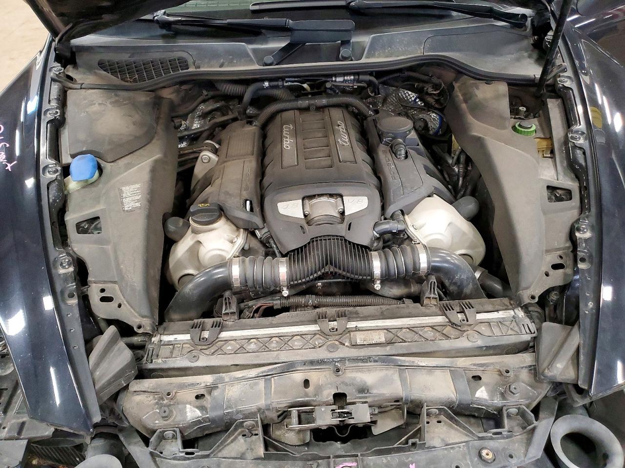 2012 PORSCHE CAYENNE TURBO photo 23
