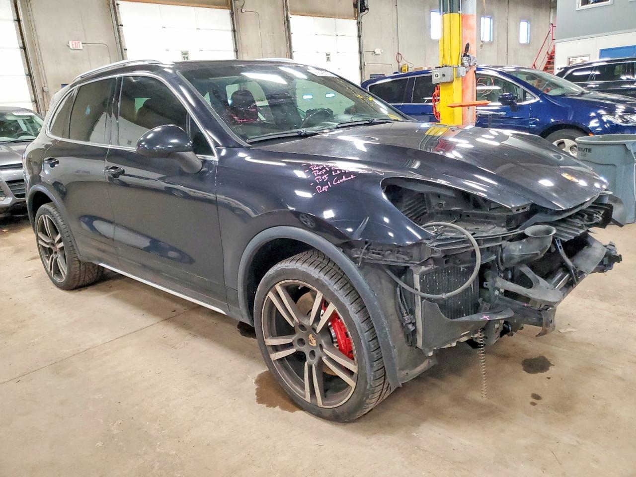 2012 PORSCHE CAYENNE TURBO photo 7