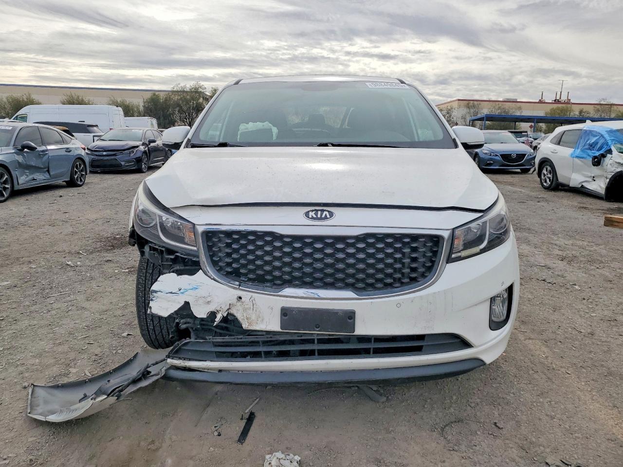 2017 KIA SEDONA EX photo 9