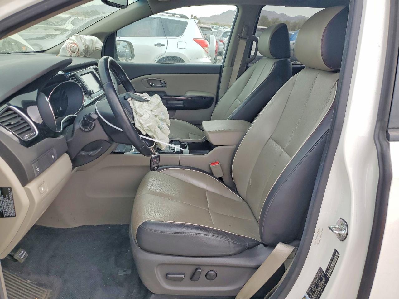 2017 KIA SEDONA EX photo 13