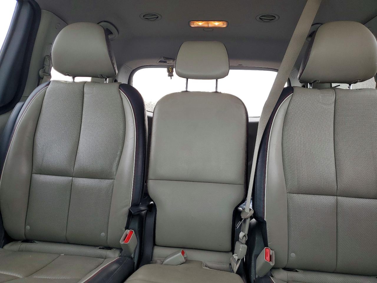 2017 KIA SEDONA EX photo 19