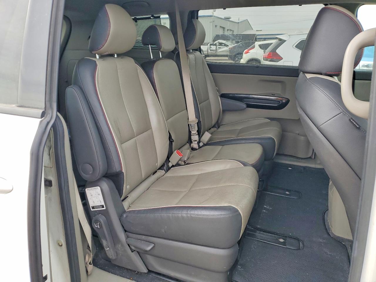 2017 KIA SEDONA EX photo 21