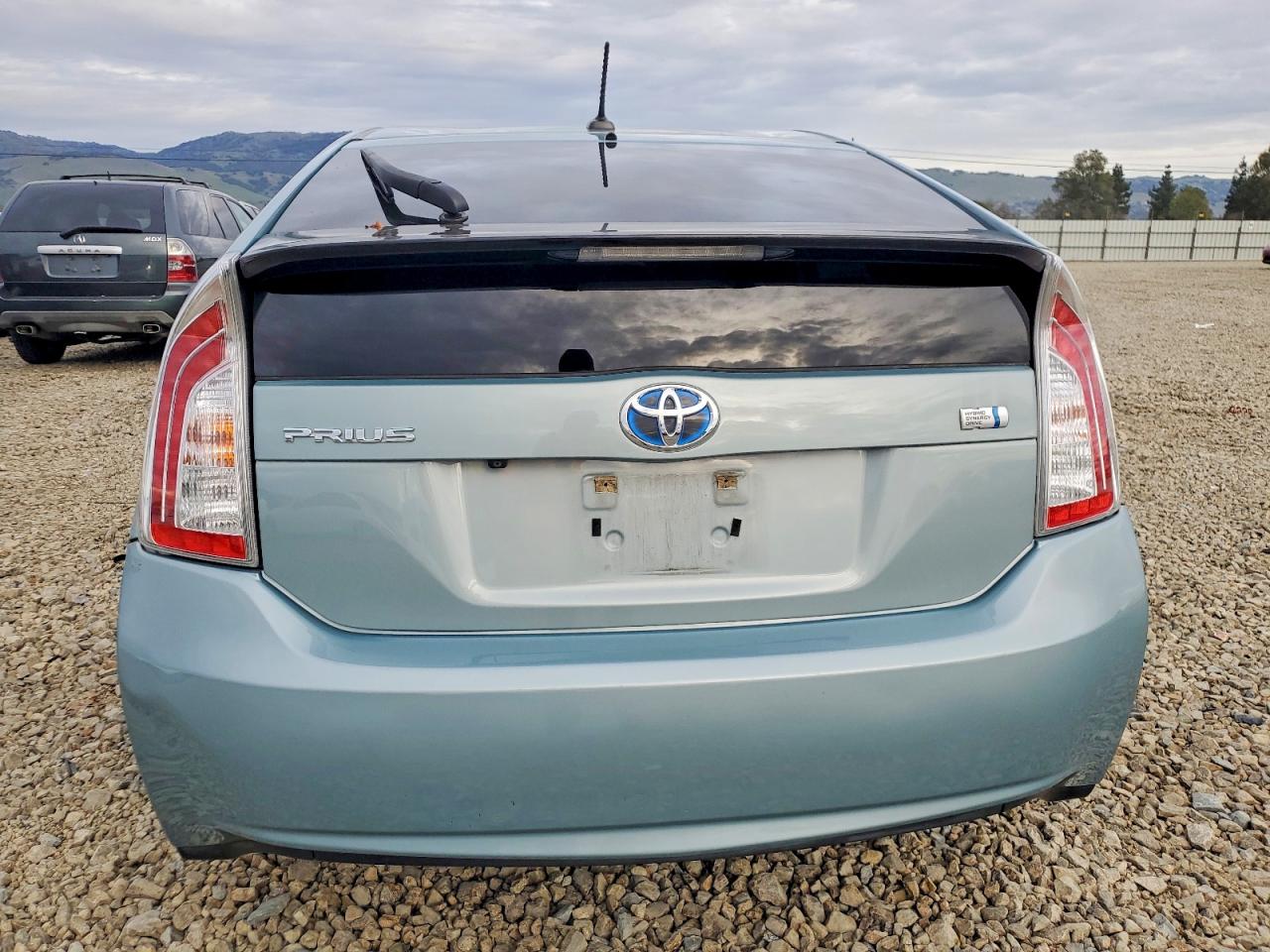 2012 TOYOTA PRIUS photo 6