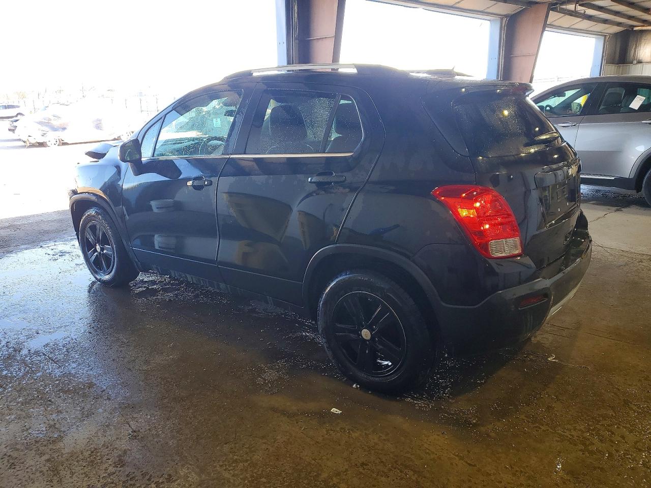 2015 CHEVROLET TRAX 1LT photo 2