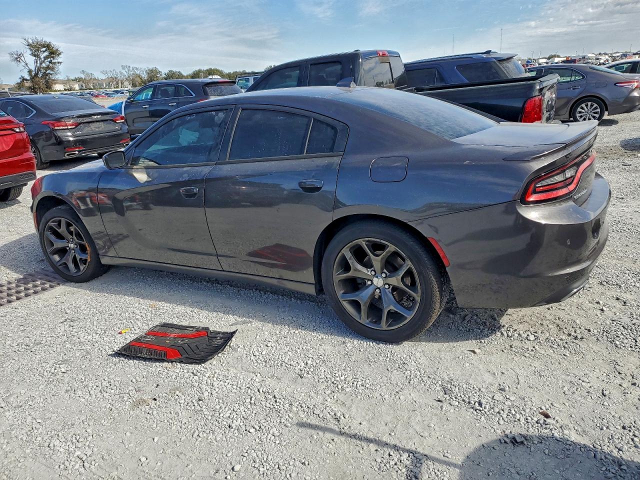 2015 DODGE CHARGER SXT photo 2