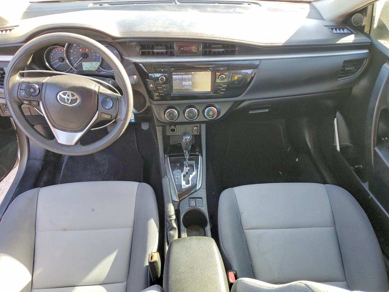 2016 TOYOTA COROLLA L photo 8