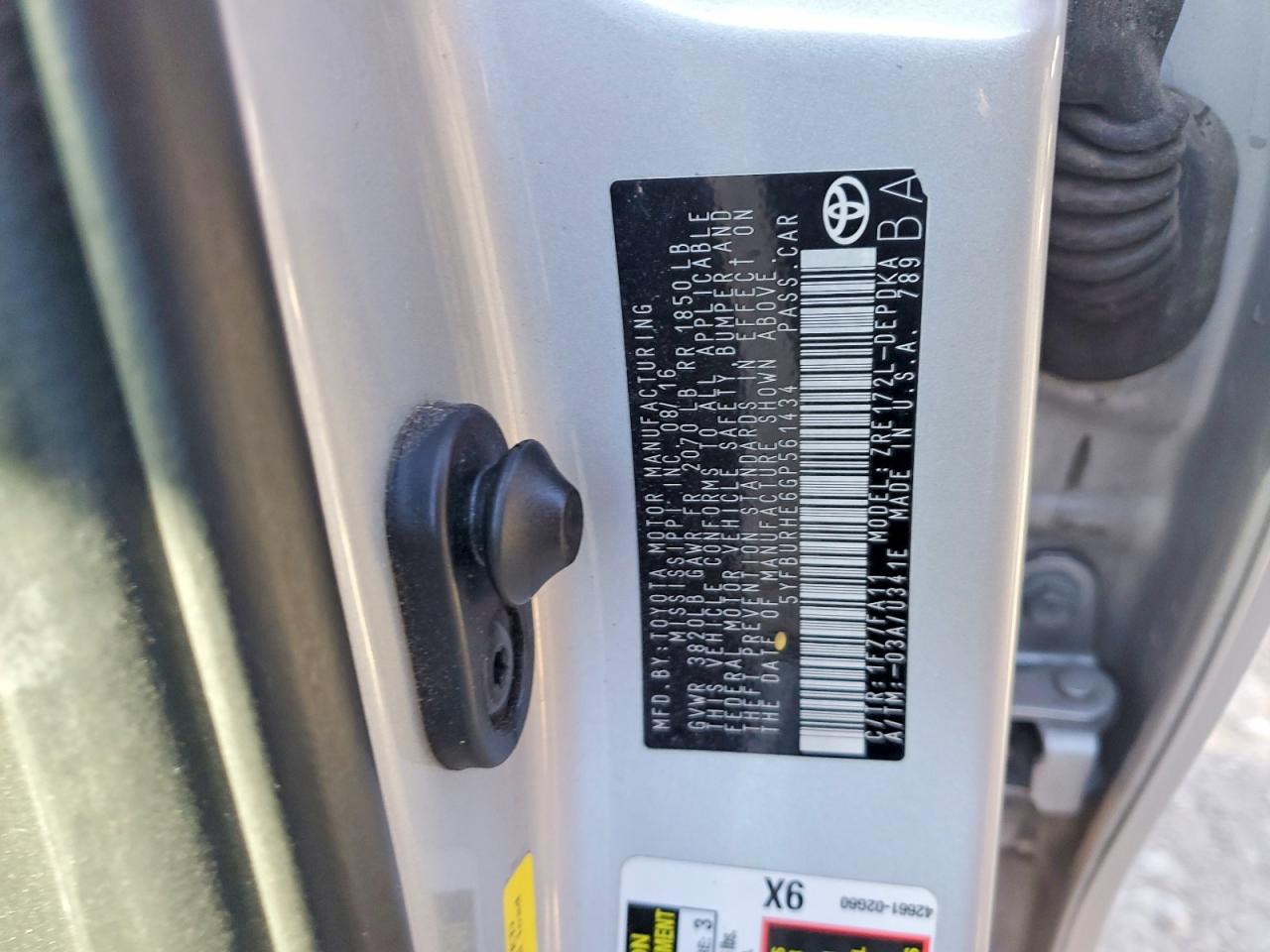 2016 TOYOTA COROLLA L photo 12
