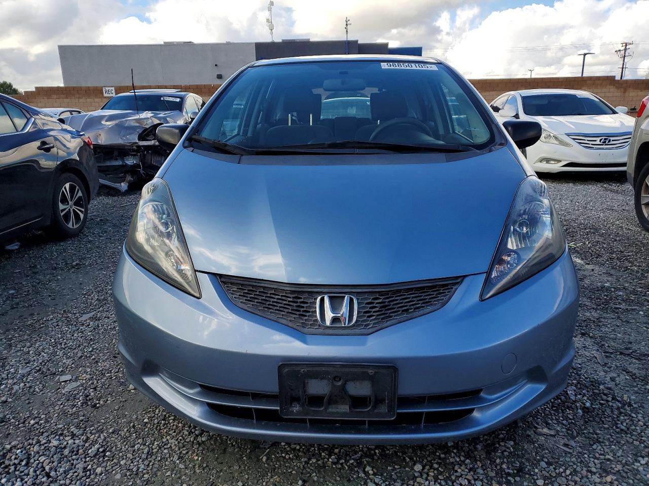 2011 HONDA FIT photo 5