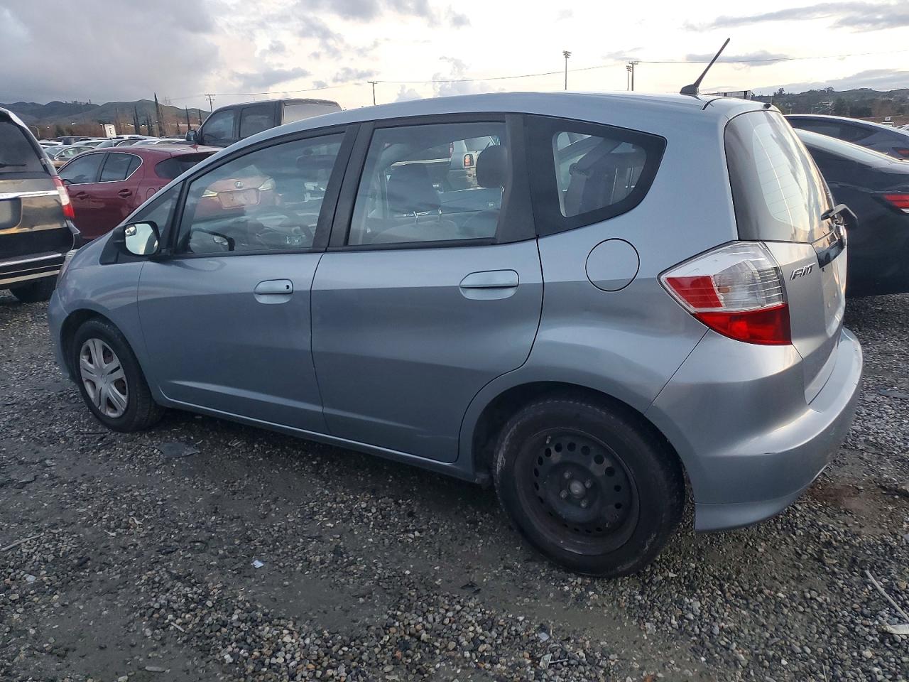 2011 HONDA FIT photo 2