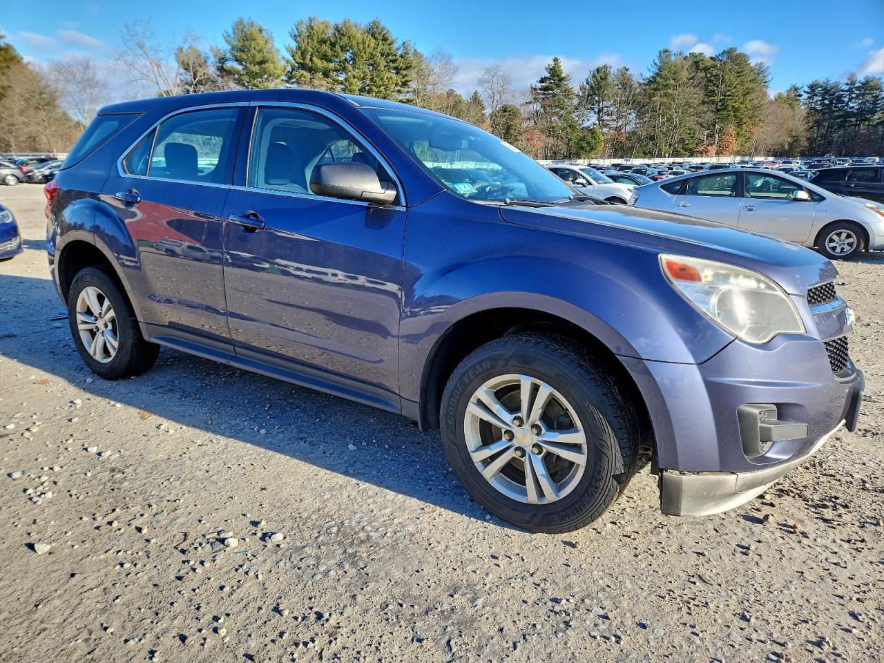 2013 CHEVROLET EQUINOX LS photo 4