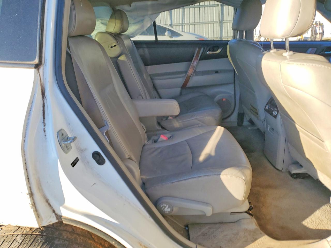 2010 TOYOTA HIGHLANDER LIMITED photo 11