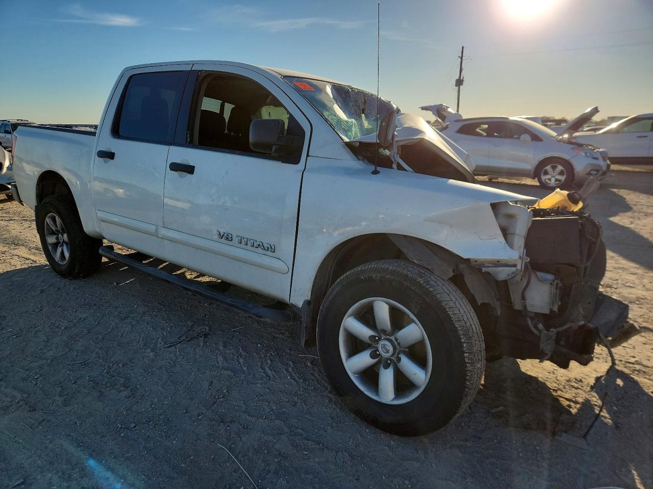 2012 NISSAN TITAN S photo 4