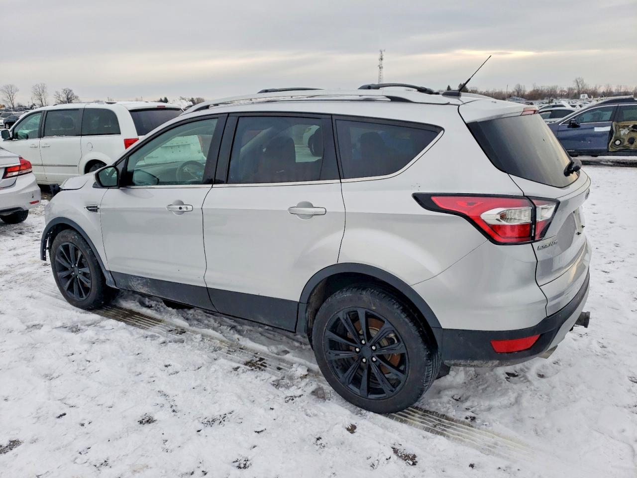2017 FORD ESCAPE TITANIUM photo 2