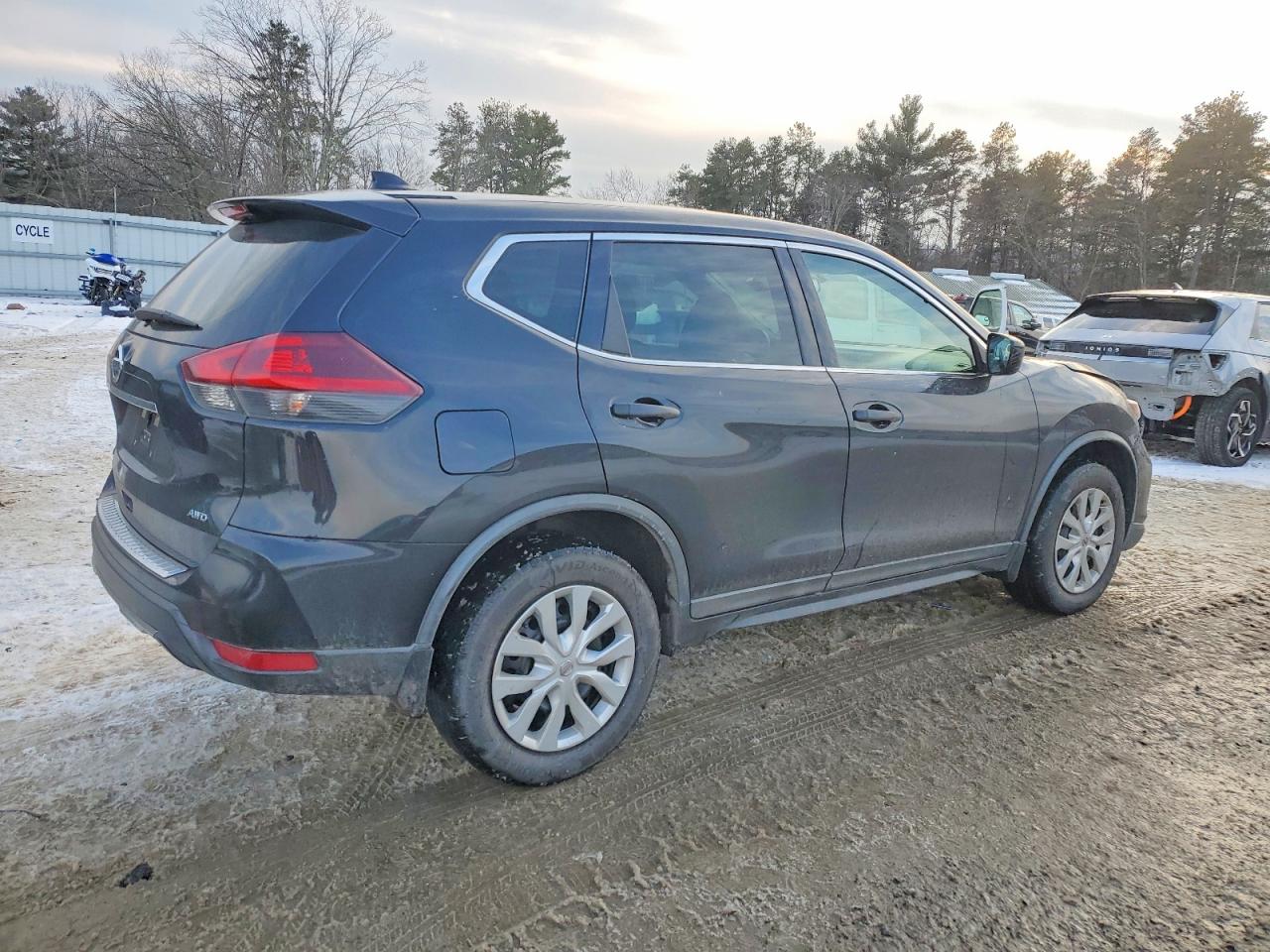 2018 NISSAN ROGUE S photo 7