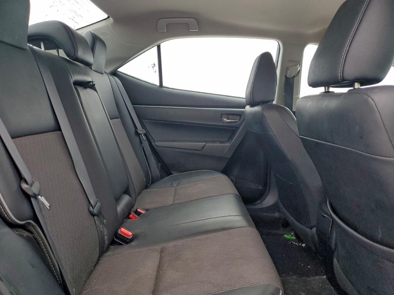 2016 TOYOTA COROLLA L photo 10