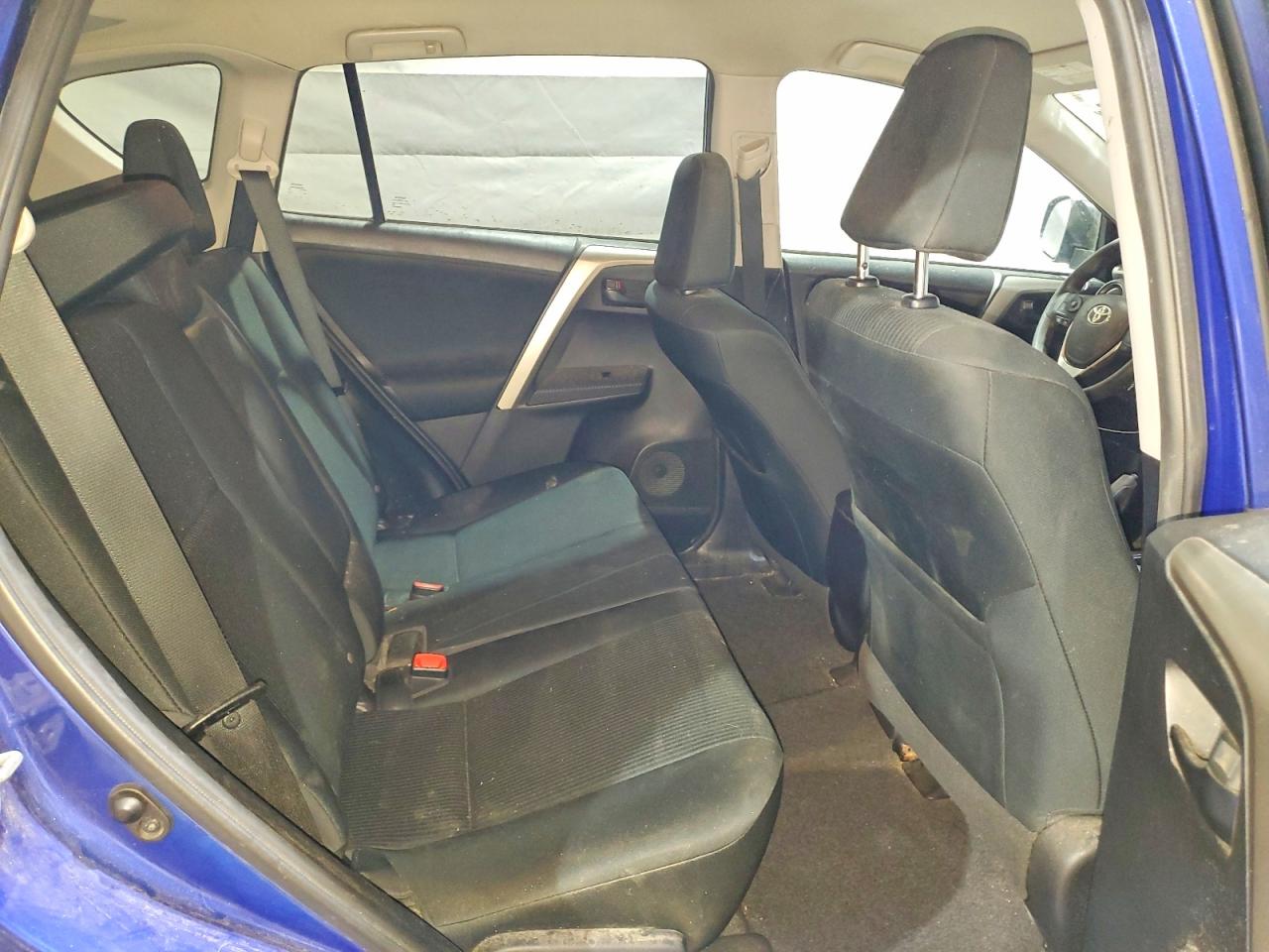 2015 TOYOTA RAV4 LE photo 11