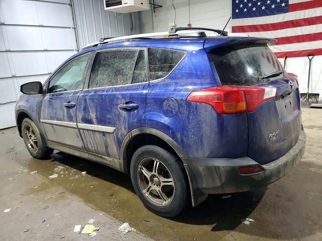 2015 TOYOTA RAV4 LE photo 2