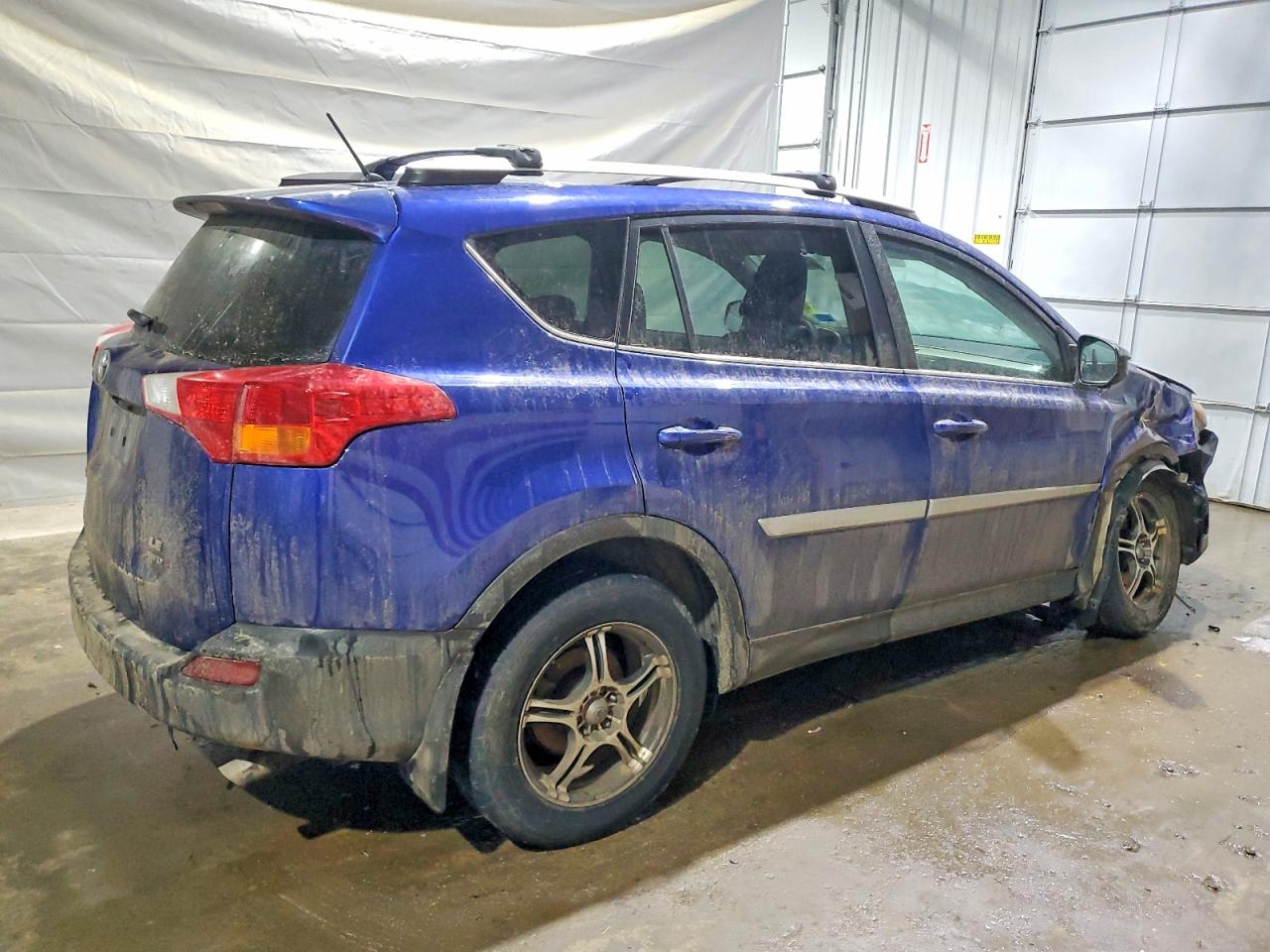 2015 TOYOTA RAV4 LE photo 3