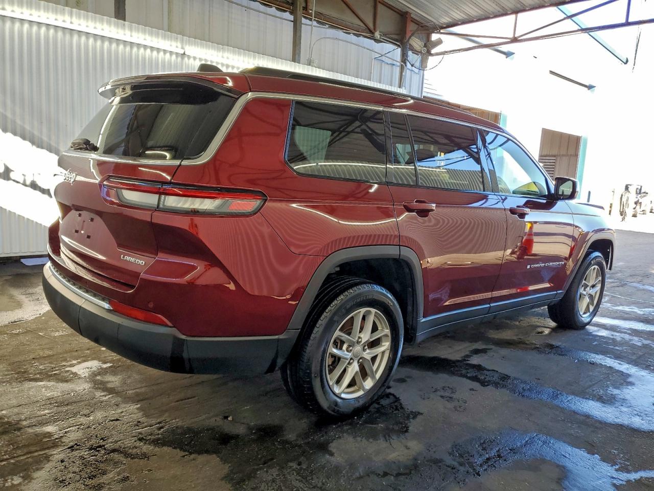 2024 JEEP GRAND CHEROKEE L LAREDO photo 3