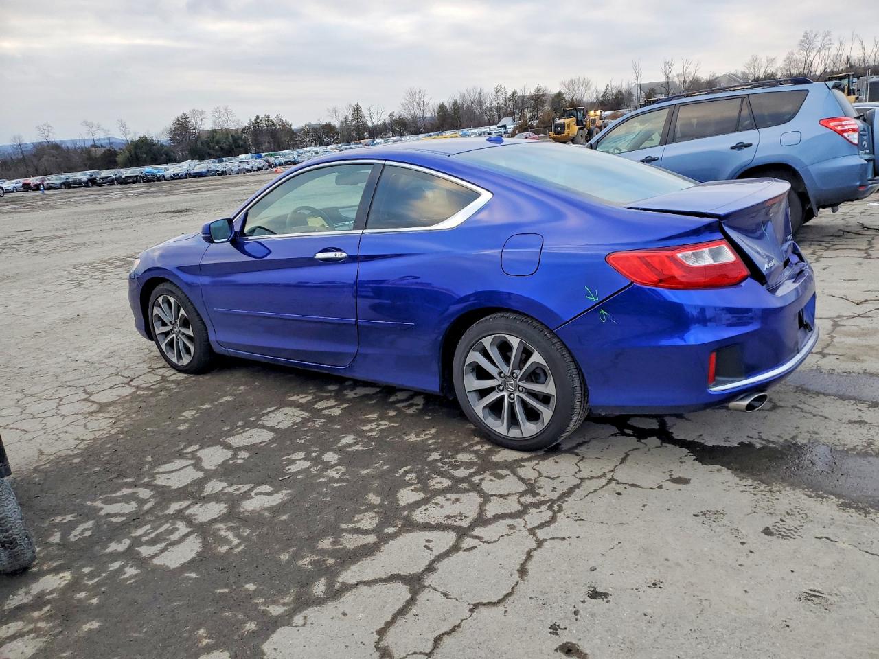 2015 HONDA ACCORD photo 2