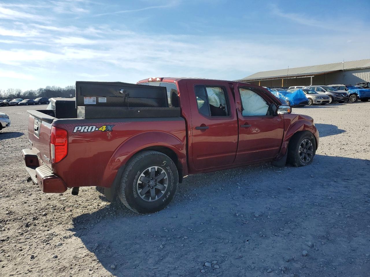 2019 NISSAN FRONTIER S photo 3